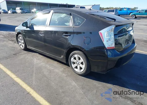 2011 Toyota Prius Two z USA, uszkodzony, nr VIN JTDKN3DU3B5345747